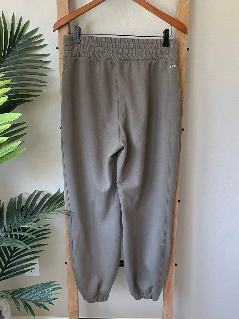 Abercrombie Taupe/Coffee YPB Workout Sweat Athletic Jogger Pants